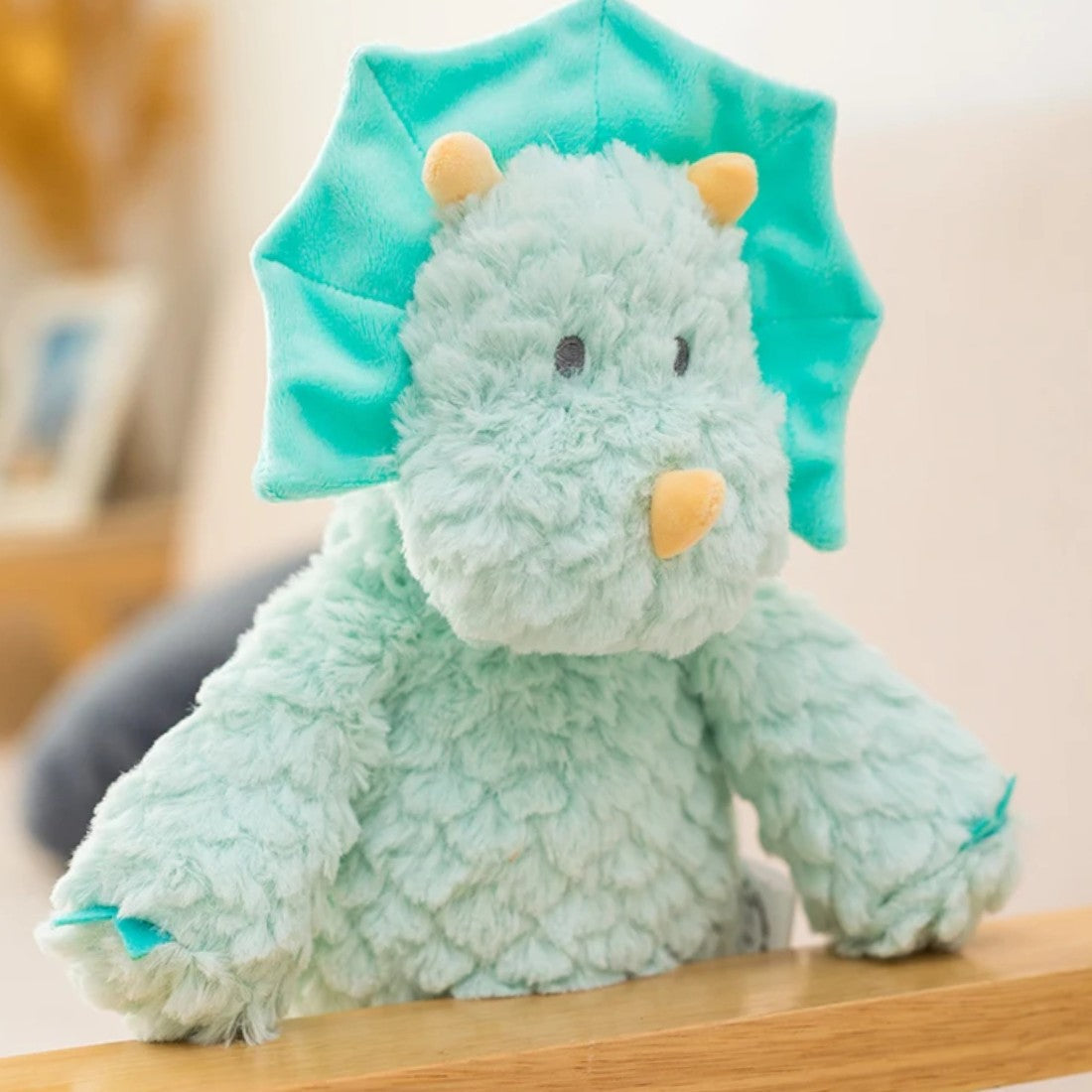 Blauer Triceratops Kuscheltier Dinosaurier niedlich Die Kuschelecke
