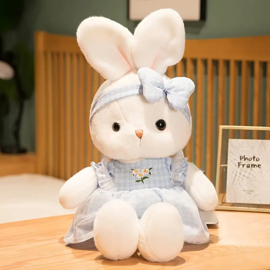 Niedlicher Hase Kuscheltier mit Blumenkleid Die Kuschelecke